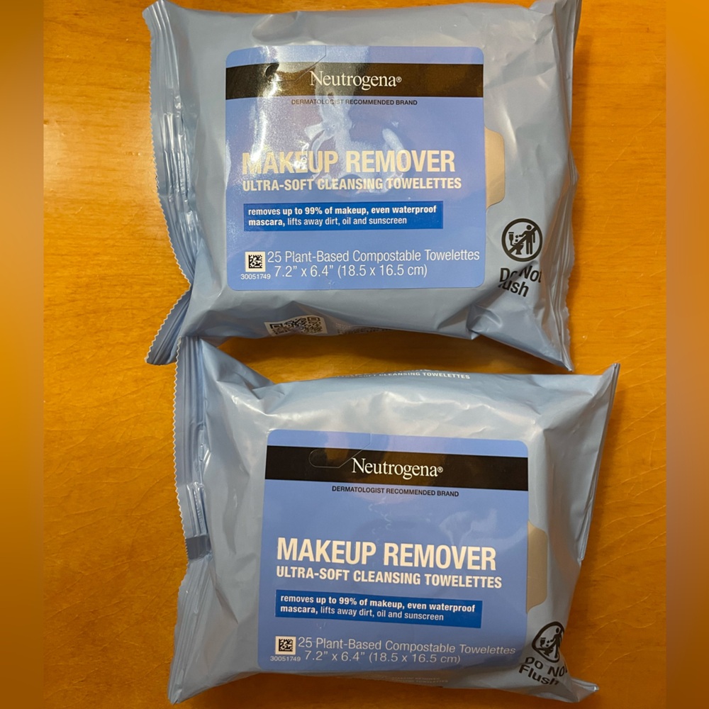 New Neutrogena Makeup Remover Cleansing Towelettes - 2 Pack (50 Wipes)